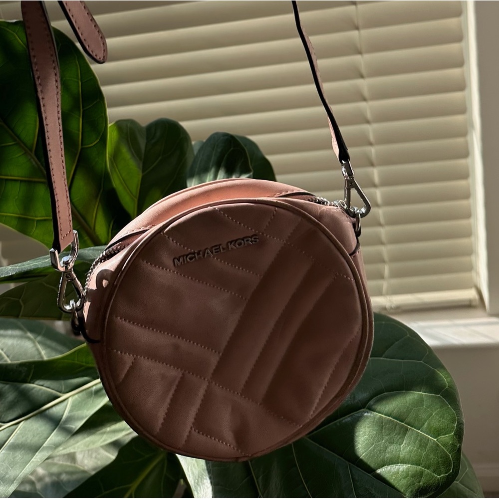 Pink Micheal Kors Circle Purse